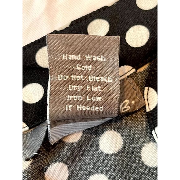 Lola B. Women Polka Dot Sleeveless Blouse Top Ruffle V Neck White Black Size M - Picture 6 of 6